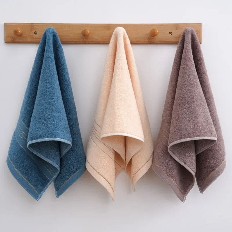 Toalha de Rosto, Toalha de Algodão, Toalha Macia, Toalha Absorvente, Toalha de Luxo, Toalha para Banheiro, Toalha de Alta Qualidade, Toalha Confortável, Toalha para Hotel, Toalha Lavável, Toalha Elegante, Toalha para Spa, Toalha Antialérgica, Toalha Suave, Toalha para Higiene Pessoal, Toalha Durável, Toalha para Rotina de Cuidados, CoreUtilidades